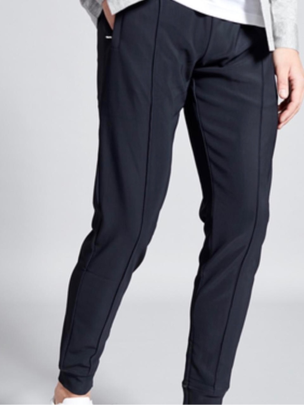 ARNE Tailored Smart Jogger in Black size M